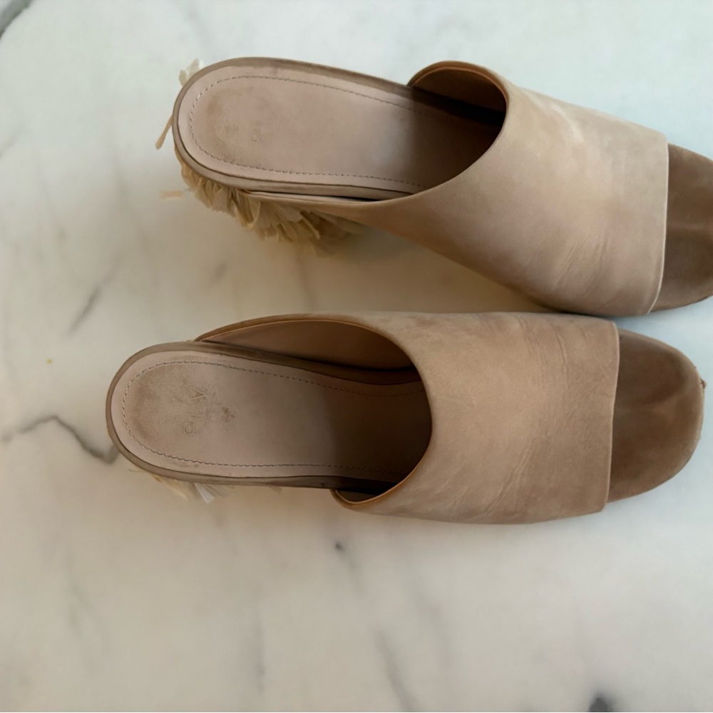 Chic Beige Women's Mules